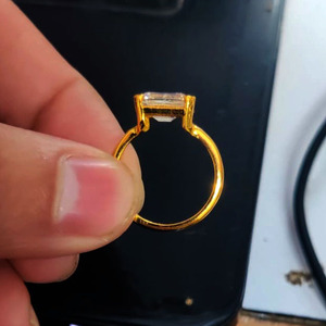 Anillo de corte esmeralda de moissanita de 6x8mm, Plata de Ley 925 sólida, banda chapada en oro minimalista, alianzas de boda de compromiso para niñas - Product Image 4