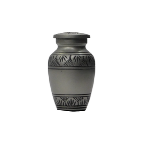 Urna de recuerdo de cremación de aluminio de alta calidad con grabado de Peltre y urnas funerarias de Metal con acabado de esmalte azul para cenizas humanas - Product Image 6