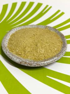 Flocons de cire de carnauba jaune BIO Prime de type 1 biologique, idéal pour les aliments, les cosmétiques corporels et le polissage automobile. - Product Image 3