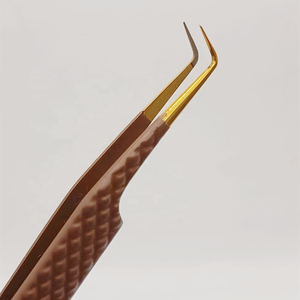 Pinzas de extensión de pestañas de acero inoxidable sólido con textura suave de fibra de Punta dorada-Etiqueta privada en stock - Product Image 2
