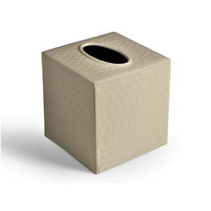 Caja de pañuelos de Metal cuadrada martillada de primera calidad, soporte de papel para servilletas decorativas, perfecto para uso doméstico y en restaurantes - Product Image 1