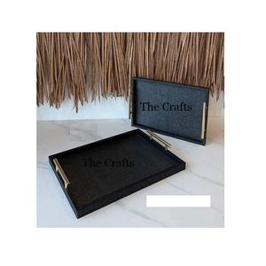 Ensemble de deux plateaux de service en bois et en cuir de tailles différentes, ustensiles de cuisine, plateau à collations, plateau à chocolat avec poignées en métal doré - Product Image 1