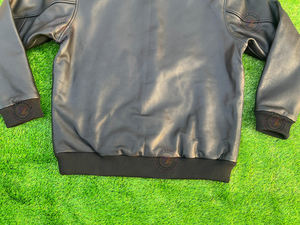 Chaquetas de cuero para hombre, personalizadas, al por mayor, de cuero vacuno genuino, cortavientos de invierno, estilo urbano, estilo universitario, con cremallera, tipo bomber. - Product Image 6