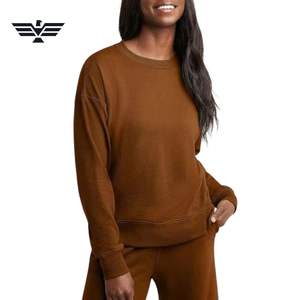 ชุดวอร์มคอกลมผู้หญิงสีตามสั่งขายส่ง ผ้าฝ้าย 100% ระบายอากาศได้ดี เหมาะสำหรับฤดูหนาว ทรงหลวม น้ำหนักปานกลาง ชุดกีฬา - Product Image 2