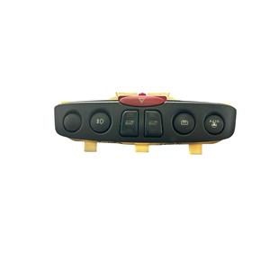 Pannello Pulsanti Centrale FIAT Punto Sedan 5 Porte 3a Serie 735359889 (03>) - Product Image 1