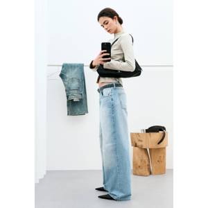 Pantalones Anchos de Mezclilla de Cintura Baja, Transpirables, Estilo Boyfriend, con Diseño Simple Acampanado, Elásticos y Ajustados, Estilo Cargo - Product Image 1