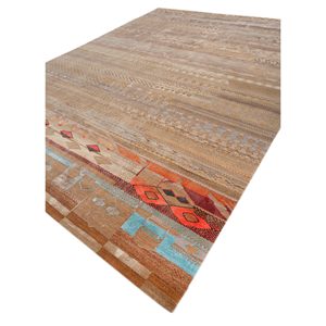 พรมไหมพรมผสมไหมไผ่ถักมือสีเบจและสีน้ำตาลลายเรขาคณิตทรงสี่เหลี่ยมผืนผ้าสำหรับห้องนั่งเล่น รุ่น Manchaha-Les-1941 - Product Image 2