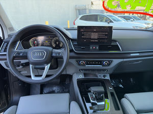 Audi Q5 Híbrido Enchufable e quattro Premium Plus S Line AWD 2024 Usado en Excelentes Condiciones, Sin Accidentes, Volante a la Izquierda/Derecha - Product Image 2