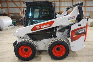 Chargeuse sur pneus Bobcat S66, capacité nominale de 4 tonnes, commande automatique à deux vitesses, chargeuse sur roues - Product Image 6