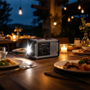 Radio météo solaire à manivelle 4000 mAh avec chargeur de téléphone et lampe de poche pour kit de survie d'urgence et camping - Product Image 6