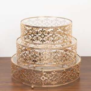 แท่นวางเค้กสีทองสไตล์โบราณที่สวยงามพร้อมรายละเอียดที่ทำด้วยมือและความทนทานที่ทันสมัยสำหรับการจัดแสดงเค้กงานแฟนซี - Product Image 3