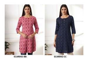 Mini Kurti con estampado digital de rayón de algodón de diseñador elegante indio para Mujer | Ropa de oficina elegante, perfecta para días formales o casuales - Product Image 4
