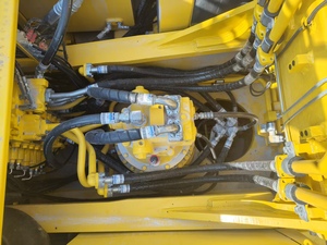 Excavadora de cadenas Komatsu PC450-8 de China, 45 toneladas de capacidad (40823.3kg), incluye bomba y motor, maquinaria de construcción usada. - Product Image 3