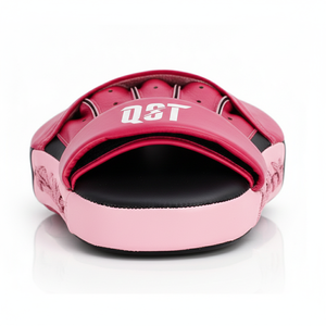 แผ่นซ้อมมวยโค้งพิมพ์โลโก้ตามสั่ง คุณภาพสูง ขายดี ผลิตจากวัสดุ PU ทนทาน ระบายอากาศได้ดี รับทำโลโก้ตามสั่ง - Product Image 6