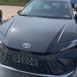 AUTÉNTICO Vehículo Híbrido Sedán S Usado 2023 2024 Automático de 4 Puertas y 5 Asientos en Perfecto Estado con Neumáticos R18 y Tapicería de Cuero - Product Image 1