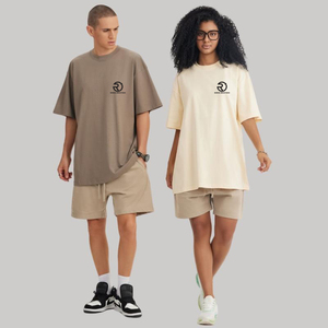 Camiseta de cuello redondo de manga de cinco puntos de algodón con hombros caídos y versión grande de gran tamaño GSM 240 personalizada al por mayor - Product Image 1