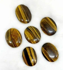 Las piedras de Palma de ojo de tigre artesanales más vendidas para la prosperidad o el coraje y la atención plena disponibles a precio con descuento - Product Image 5