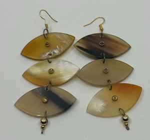 Pendientes de cuerno circular de primera calidad, joyería natural hecha a mano con diseño redondo elegante para accesorios de moda y regalos elegantes - Product Image 2