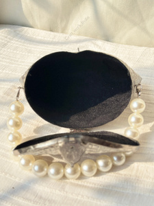 Bolso de Mano de Plata Ornamentado Hecho a Mano en India, Bolso de Mano de Latón con Adornos de Perlas, Bolso de Lujo de Diseñador para Mujer, para Bodas y Fiestas - Product Image 5