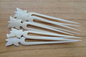 Pasador/Pinza para el Cabello Moderno, Tallado en Hueso, Hecho a Mano, Ecológico, Herramienta Tradicional para Peinar el Cabello, Objeto de Arte Coleccionable para Mujeres, Niñas y Novias - Product Image 6