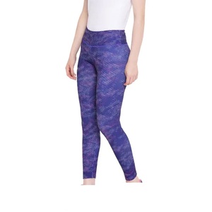Leggings personnalisés avec logo, tendance TikTok, pour le cyclisme, vêtements de sport, taille haute, effet push-up, sans couture, yoga, 100% polyester - Product Image 2