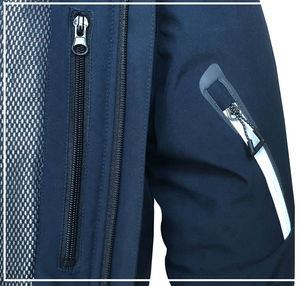 Veste Softshell en Toile de Haute Qualité pour Hommes, Respirante, Imperméable, à Capuche et Col Montant, Idéale pour l'Extérieur - Vente en Gros Streetwear - Product Image 4