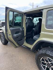 รถจี๊ปแรงเลอร์ อันลิมิเต็ด รูบิคอน ปี 2025 มือสอง - Product Image 5