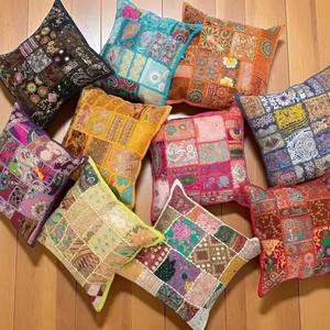 Fundas de Cojín Boho Vintage, Cojines Coloridos con Patchwork Indio, Decoración Artesanal Estilo Kantha, Cojines Decorativos de 16x16 - Product Image 1