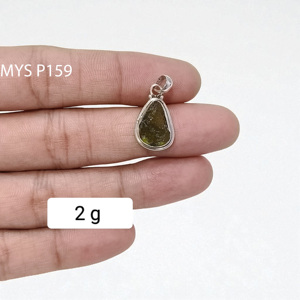 Pierre précieuse brute de Moldavite naturelle Pendentifs fins en argent d'excellente qualité Bijoux en argent sterling faits à la main Prix de gros Pendentifs - Product Image 2