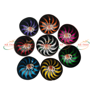 Bol en coquille de noix de coco laqué, artisanal et éco-chic |   Bol à dessert minimaliste durable et alimentaire, plat décoratif pour bibelots, idéal pour les entreprises - Product Image 4