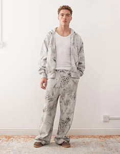 Ensemble de survêtement d'hiver pour homme avec capuche et fermeture éclair intégrale, personnalisable avec logo, tenue de sport imprimée en tissu doux, ensemble de jogging pour la gym - Product Image 5