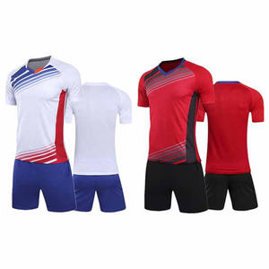 Conjunto de Entrenamiento de Fútbol Personalizable, Camiseta y Pantalones Cortos, Uniforme Transpirable 100% Poliéster para Hombre y Mujer, con Nombre de Equipo Personalizado, Manga Corta - Product Image 6