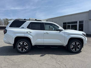 Toyota 4Runner TRD Sport Premium d'occasion 2026 - Product Image 3