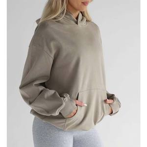 Venta al por mayor personalizado 100% algodón mujeres sudaderas con capucha de manga larga sudadera de yoga con cuello alto y logotipo frontal invierno esencial - Product Image 2