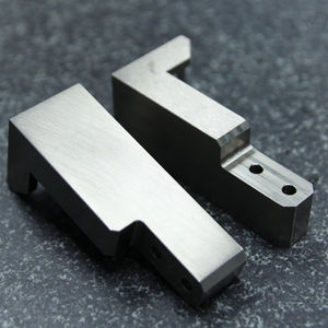 Servicios de mecanizado CNC DUC HOP en Hanoi Vietnam-EDM de alambre de fresado de perforación de precisión para metales endurecidos de aluminio de acero inoxidable - Product Image 4