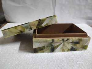 Caja de resina de estilo práctico y vibrante Color brillante con técnica pulida de diseño dinámico Sunburst para una decoración alegre - Product Image 2