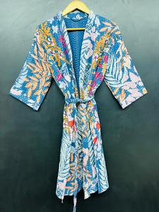 Chaqueta acolchada ecológica única para mujer, Kimono Kantha hecho a mano indio, ropa de invierno, regalo de algodón 100% para ella - Product Image 3