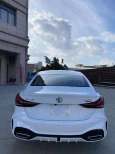 2025 Nuevo MG 5 Sedán de Gasolina de 1.5L, 5 Asientos, Rápido y Económico, Sin Accidentes y Listo para Enviar - Product Image 4