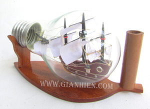 Bateau léger nautique fabriqué à la main modèle en bois couleurs réalistes technique peinte artisanat en bois naturel - Product Image 3