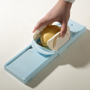 <span class=keywords><strong>Mandoline</strong></span> à légumes brevetée 2-en-1 avec protection pour les mains, pour une découpe rapide en julienne et en copeaux - Product Image 6