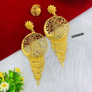 Pendientes de Flor con Baño de Oro, Diseño Nuevo y Lindo - Product Image 1