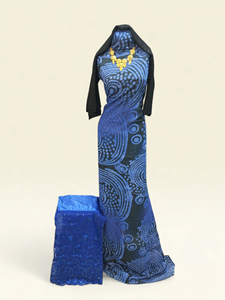Conjunto de Vestido Swiss Dirac Negro con Estampado Geométrico Azul Rey, Chal Negro y Garbasaar Bordado Azul Rey - Product Image 1