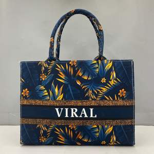 Sacs à main pour femmes légers de qualité supérieure avec impression personnalisée disponible pour les sacs de fête pour filles d'Inde - Product Image 5