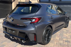 LISTO PARA CONDUCIR - USADO, VOLANTE A LA IZQUIERDA |   CONDUCCIÓN DERECHA |   Toyota GR Corolla Morizo Edition 2023 con 36 Millas de Autonomía - Product Image 2