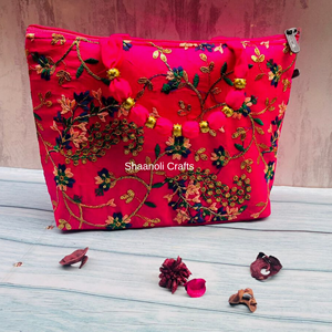 Sacs à main indiens Meenakari Patch Work brodés Gotta Patti Work pour la fête de mariage et les faveurs de retour - Product Image 6