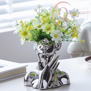 Jarrón Decorativo de Metal Contemporáneo con Material Duradero y Aspecto Refinado, Ideal para Interiores Modernos de Hogar y Oficina - Product Image 2