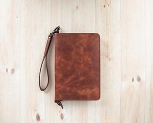 Porte-passeport en cuir véritable personnalisé et housses de passeport Porte-passeport en cuir PTH-0002 - Product Image 3