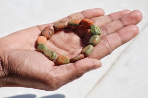 สร้อยข้อมือคริสตัลลูกปัดหินบำบัดสำหรับเป็นของขวัญหรืองานแต่งงาน - Product Image 2