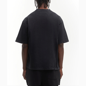 เสื้อยืดโอเวอร์ไซส์ผู้ชาย สีดำ ล้างสีแบบ Acid Wash ผ้าคอตตอนหนา 300GSM ทรงหลวมไหล่ตก สไตล์สตรีทแวร์ เสื้อยืดเปล่าไม่มีลาย - Product Image 2