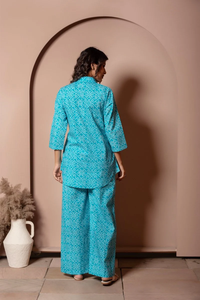 ชุดเซ็ตผ้าฝ้ายคอตตอนสีน้ำเงิน แบรนด์ BANDHEJ เสื้อแขนยาวคอปกพับลายดอกไม้ ผ้าฝ้ายแท้ พร้อมกางเกงขายาว ชุดเซ็ต C-ord ของขวัญสำหรับเธอ - Product Image 3